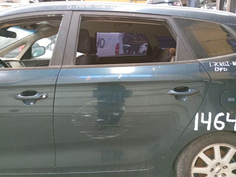 Recambio de puerta trasera izquierda para kia carens iv 1.7 crdi referencia OEM IAM   