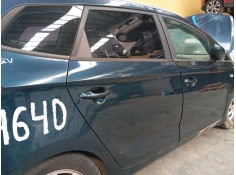 Recambio de puerta trasera derecha para kia carens iv 1.7 crdi referencia OEM IAM    2