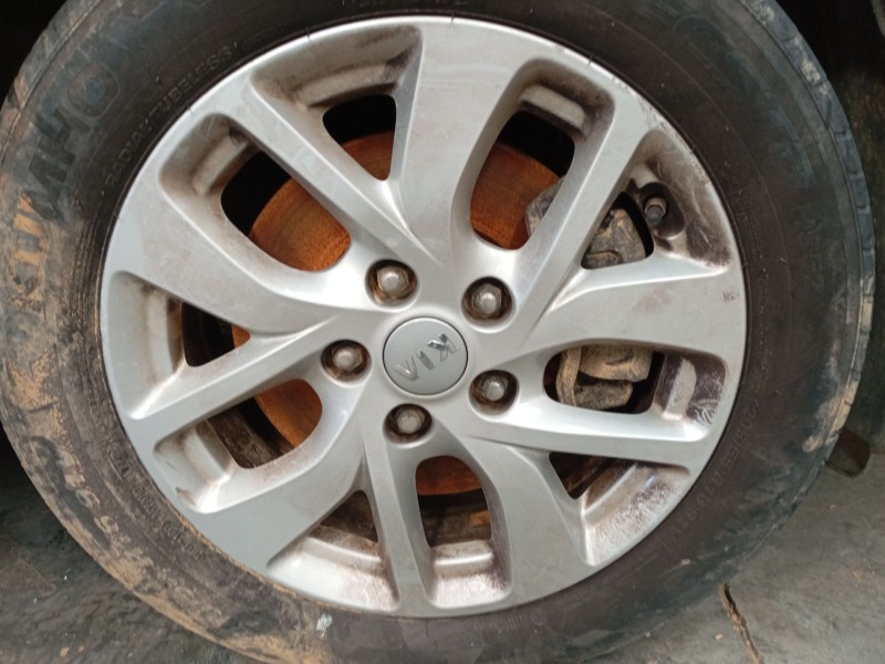 Recambio de llanta para kia carens iv 1.7 crdi referencia OEM IAM 205/55/16  