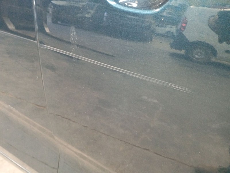 Recambio de puerta delantera derecha para kia carens iv 1.7 crdi referencia OEM IAM   