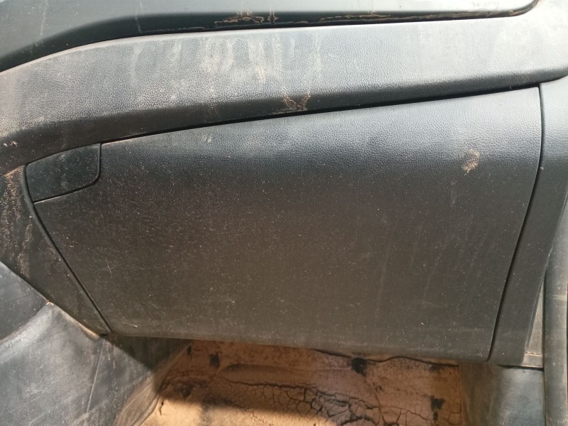 Recambio de guantera para kia carens iv 1.7 crdi referencia OEM IAM   