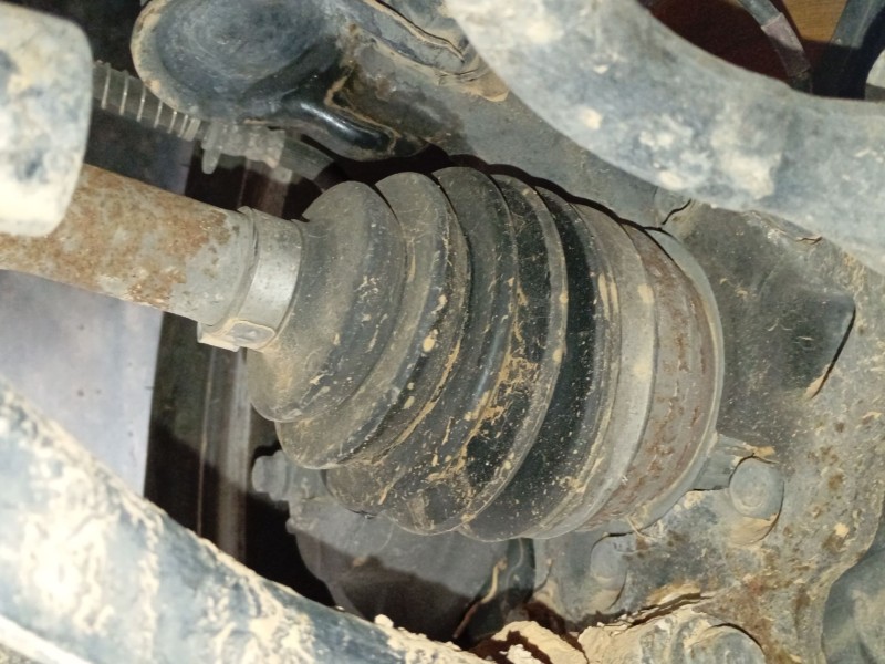 Recambio de transmision delantera derecha para kia carens iv 1.7 crdi referencia OEM IAM   