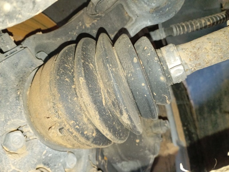 Recambio de transmision delantera izquierda para kia carens iv 1.7 crdi referencia OEM IAM   