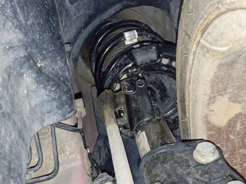 Recambio de amortiguador delantero izquierdo para mercedes-benz clase a (w176) a 180 cdi / d (176.012) referencia OEM IAM   