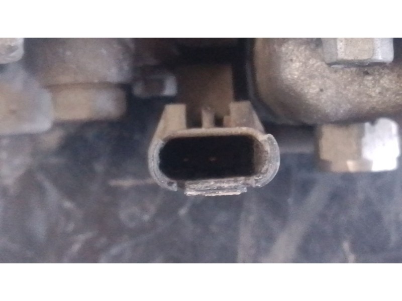 Recambio de compresor aire acondicionado para bmw x3 (f25) xdrive 20 d referencia OEM IAM 6452922570401  