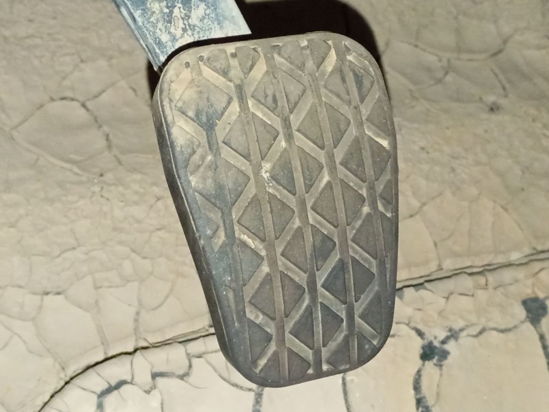 Recambio de pedal embrague para ford ecosport 1.0 ecoboost referencia OEM IAM   