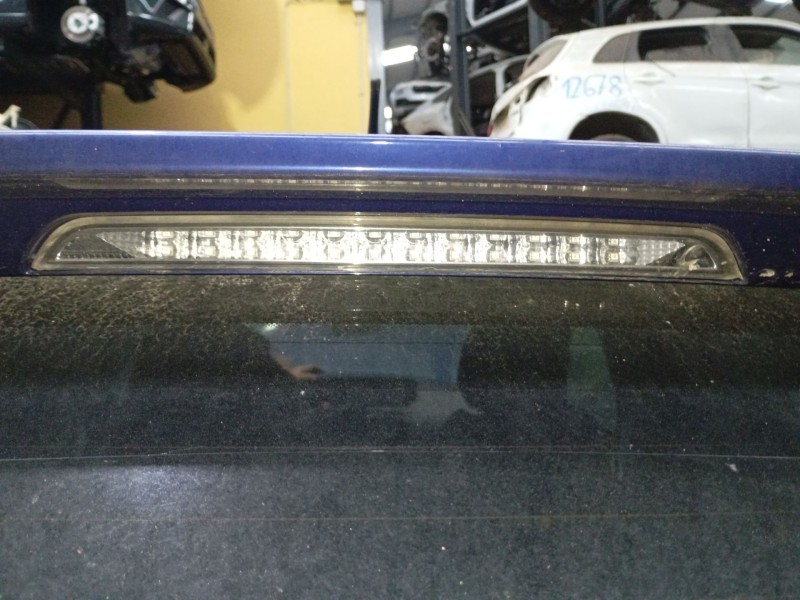 Recambio de luz central de freno para citroën c4 picasso ii 1.2 thp 130 referencia OEM IAM   