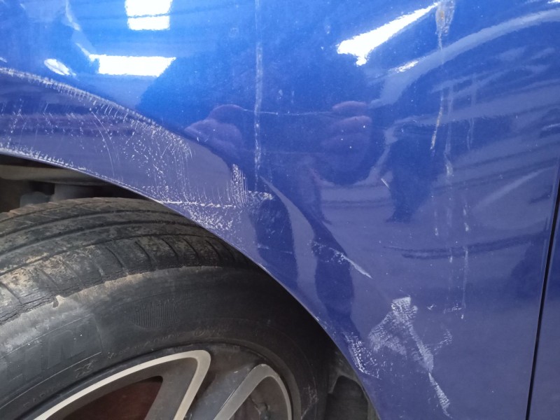 Recambio de aleta delantera izquierda para citroën c4 picasso ii 1.2 thp 130 referencia OEM IAM   