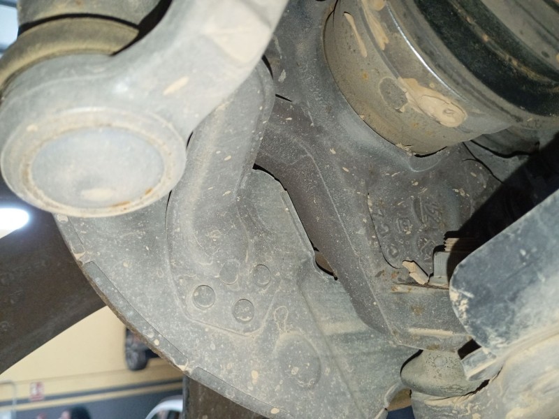 Recambio de mangueta delantera izquierda para citroën c4 picasso ii 1.2 thp 130 referencia OEM IAM   