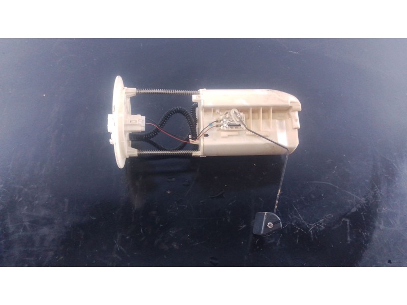 Recambio de aforador para toyota hilux (kun) double cab 4x4 referencia OEM IAM   