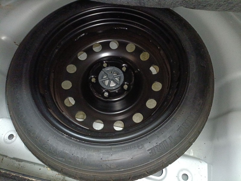 Recambio de neumatico repuesto para kia cee´d (jd) 1.4 crdi 90 referencia OEM IAM   