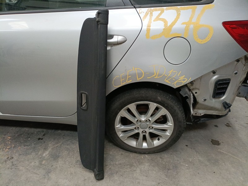 Recambio de bandeja trasera para kia cee´d (jd) 1.4 crdi 90 referencia OEM IAM   