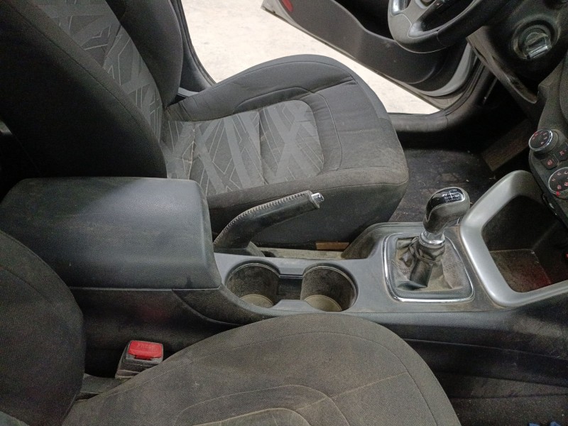Recambio de consola central para kia cee´d (jd) 1.4 crdi 90 referencia OEM IAM   