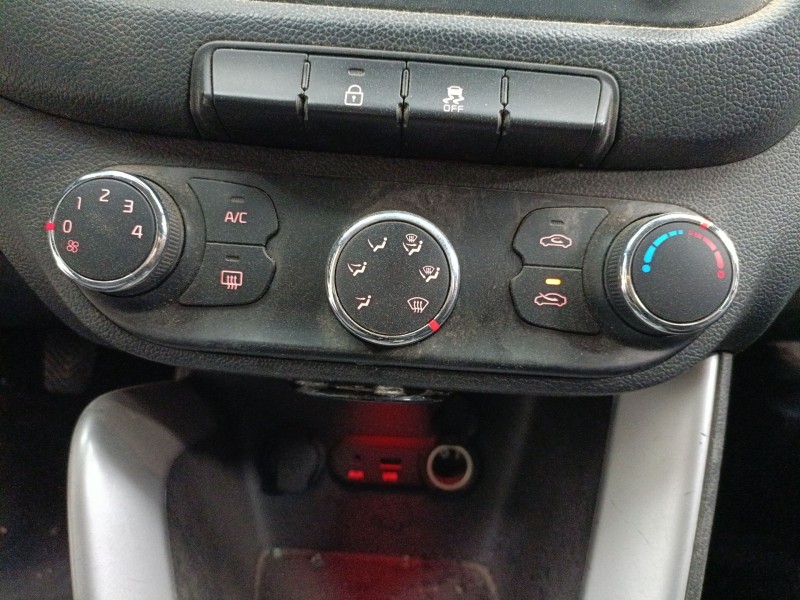 Recambio de mando calefaccion / aire acondicionado para kia cee´d (jd) 1.4 crdi 90 referencia OEM IAM   