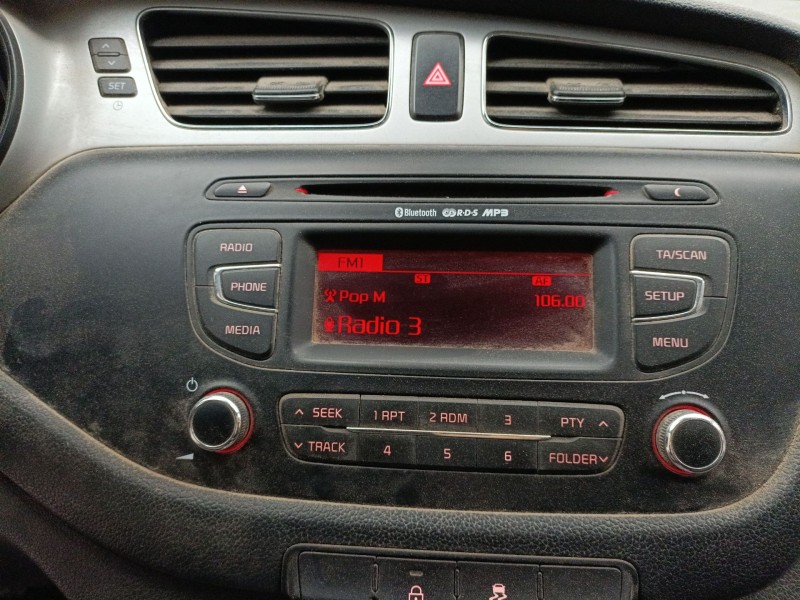 Recambio de sistema audio / radio cd para kia cee´d (jd) 1.4 crdi 90 referencia OEM IAM   
