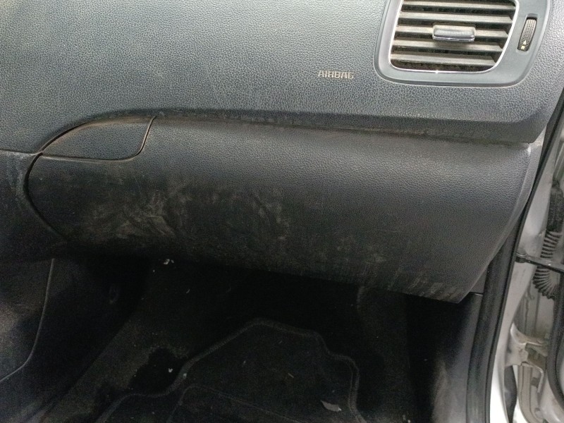 Recambio de guantera para kia cee´d (jd) 1.4 crdi 90 referencia OEM IAM   