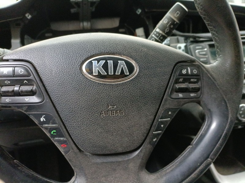 Recambio de airbag delantero izquierdo para kia cee´d (jd) 1.4 crdi 90 referencia OEM IAM   
