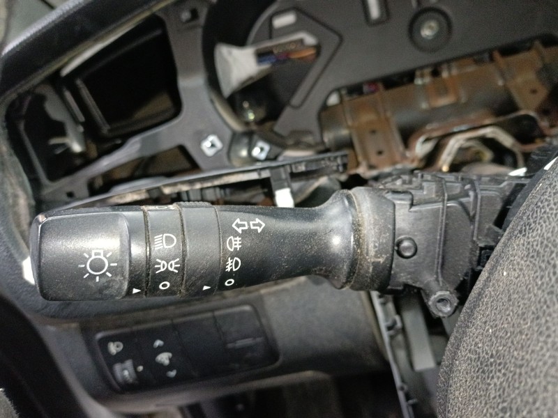 Recambio de mando intermitentes para kia cee´d (jd) 1.4 crdi 90 referencia OEM IAM   