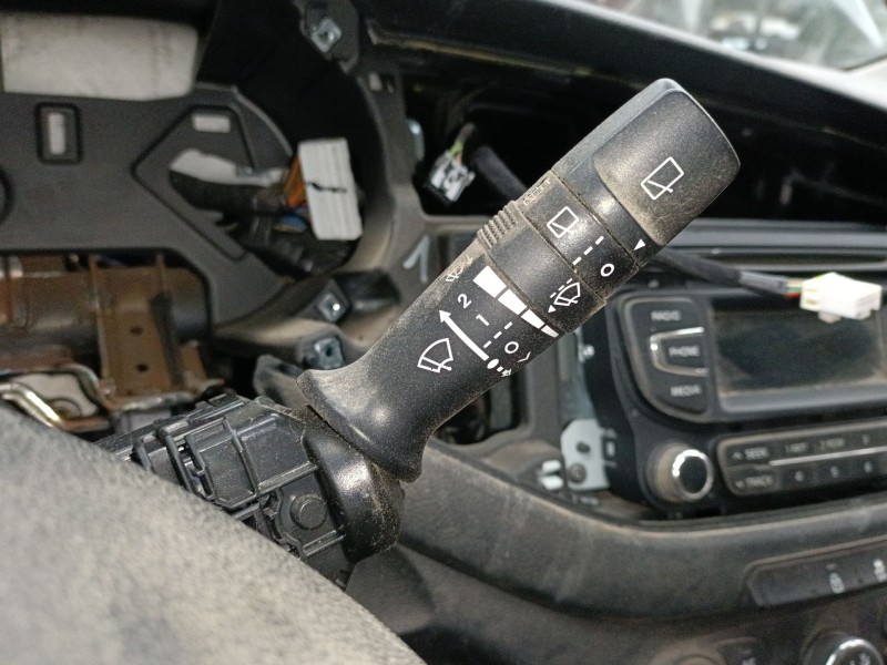 Recambio de mando limpia para kia cee´d (jd) 1.4 crdi 90 referencia OEM IAM   