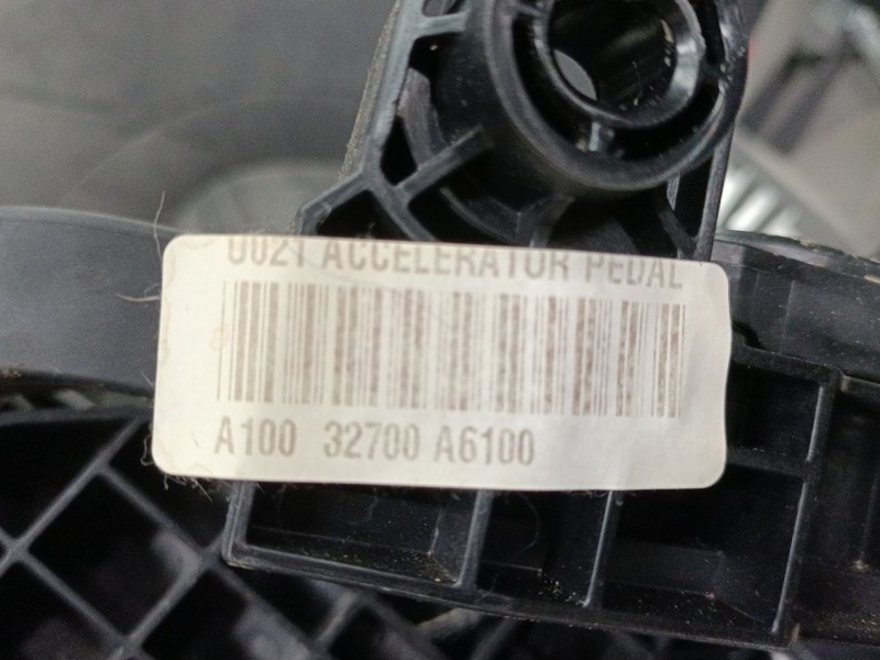 Recambio de pedal acelerador para kia cee´d (jd) 1.4 crdi 90 referencia OEM IAM A10032700A6100  