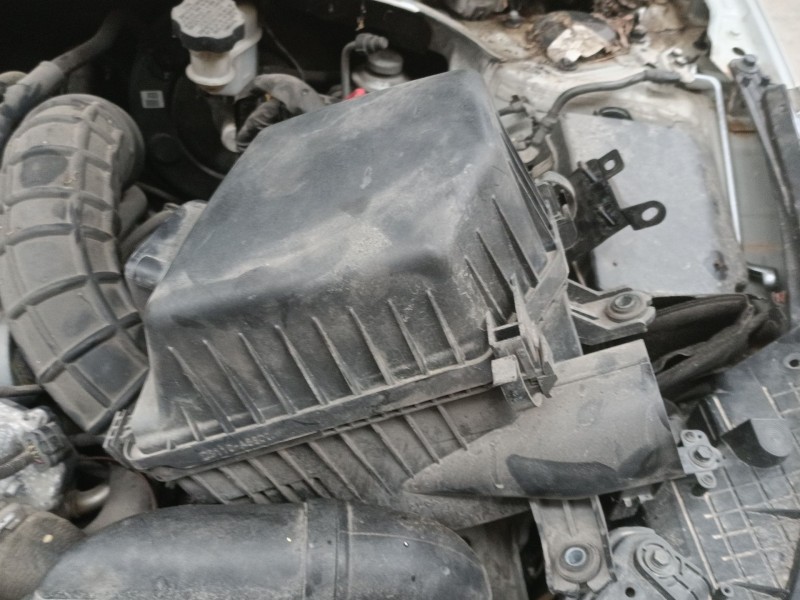 Recambio de filtro aire para kia cee´d (jd) 1.4 crdi 90 referencia OEM IAM   