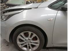 Recambio de aleta delantera izquierda para kia cee´d (jd) 1.4 crdi 90 referencia OEM IAM   