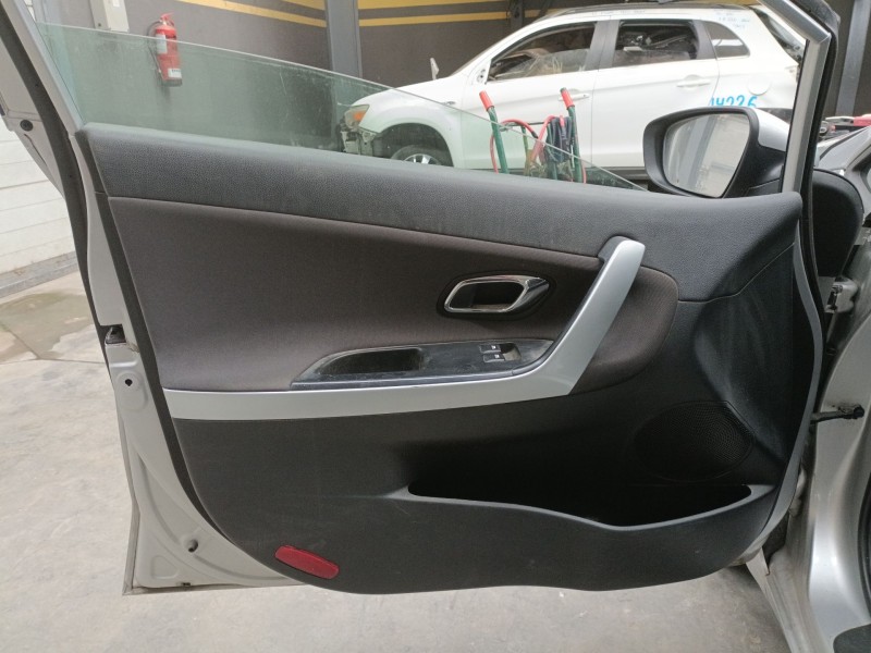 Recambio de guarnecido puerta delantera izquierda para kia cee´d (jd) 1.4 crdi 90 referencia OEM IAM   