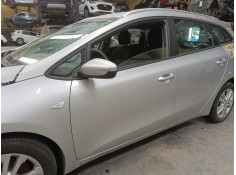 Recambio de puerta delantera izquierda para kia cee´d (jd) 1.4 crdi 90 referencia OEM IAM    2
