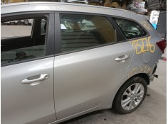 Recambio de puerta trasera izquierda para kia cee´d (jd) 1.4 crdi 90 referencia OEM IAM    2
