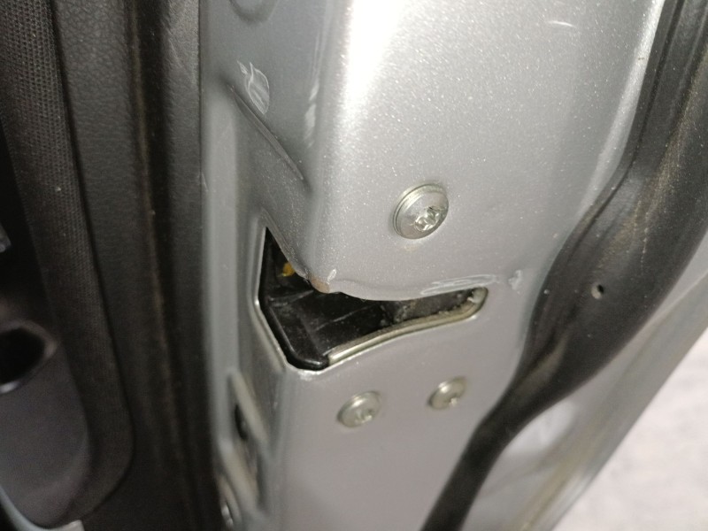 Recambio de cerradura puerta trasera derecha para kia cee´d (jd) 1.4 crdi 90 referencia OEM IAM   