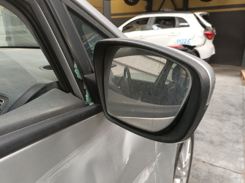 Recambio de retrovisor derecho electrico para kia cee´d (jd) 1.4 crdi 90 referencia OEM IAM   
