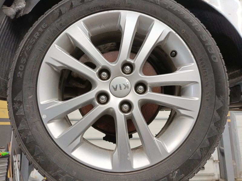 Recambio de llanta para kia cee´d (jd) 1.4 crdi 90 referencia OEM IAM   