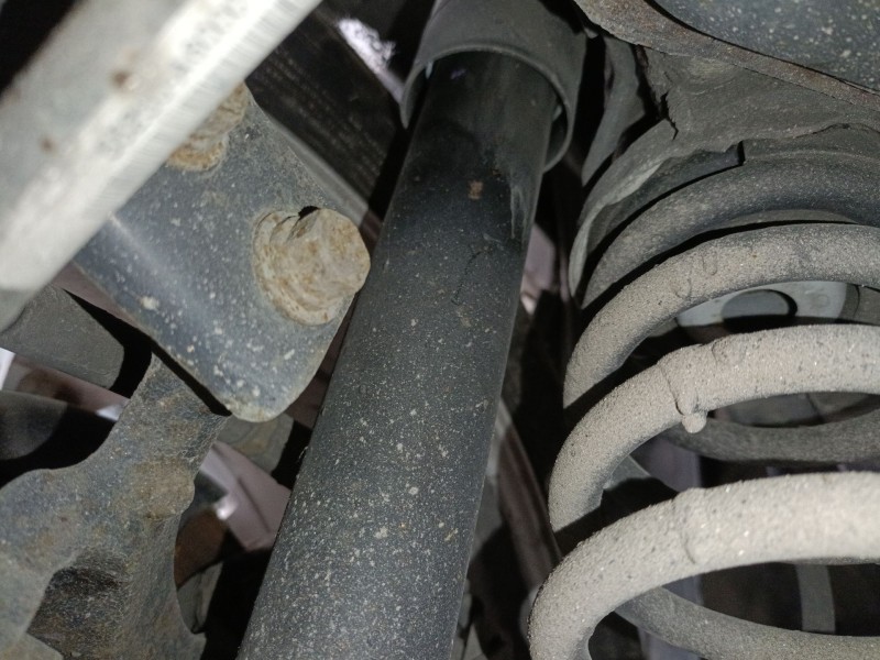 Recambio de amortiguador trasero derecho para kia cee´d (jd) 1.4 crdi 90 referencia OEM IAM   