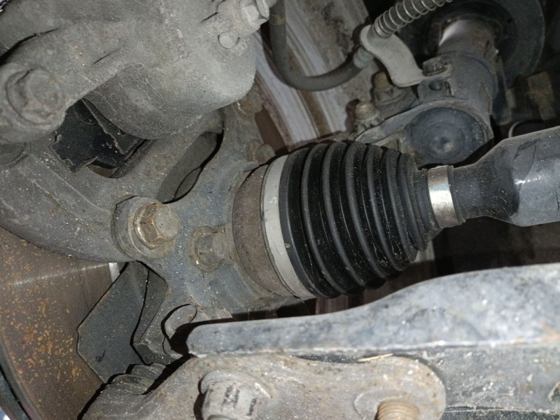 Recambio de mangueta delantera derecha para kia cee´d (jd) 1.4 crdi 90 referencia OEM IAM   