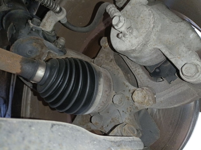 Recambio de mangueta delantera izquierda para kia cee´d (jd) 1.4 crdi 90 referencia OEM IAM   