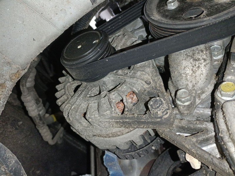 Recambio de alternador para kia cee´d (jd) 1.4 crdi 90 referencia OEM IAM   