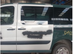 PUERTA LATERAL CORREDERA IZQUIERDA 