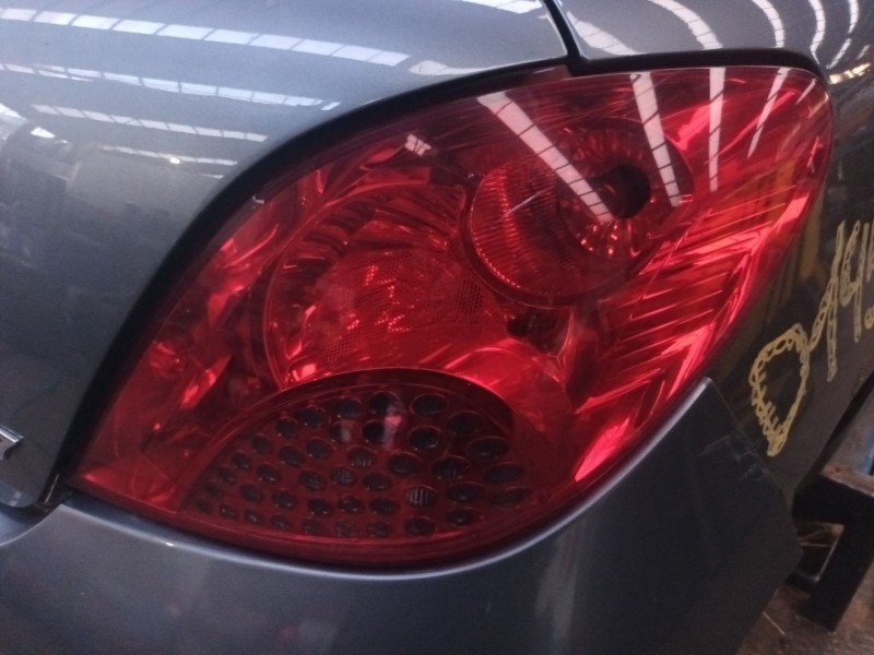 Recambio de piloto trasero derecho para peugeot 207/207+ (wa_, wc_) 1.4 hdi referencia OEM IAM   