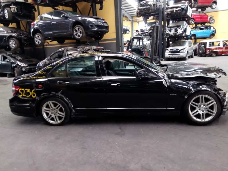 mercedes-benz clase c (w204) berlina del año 2007