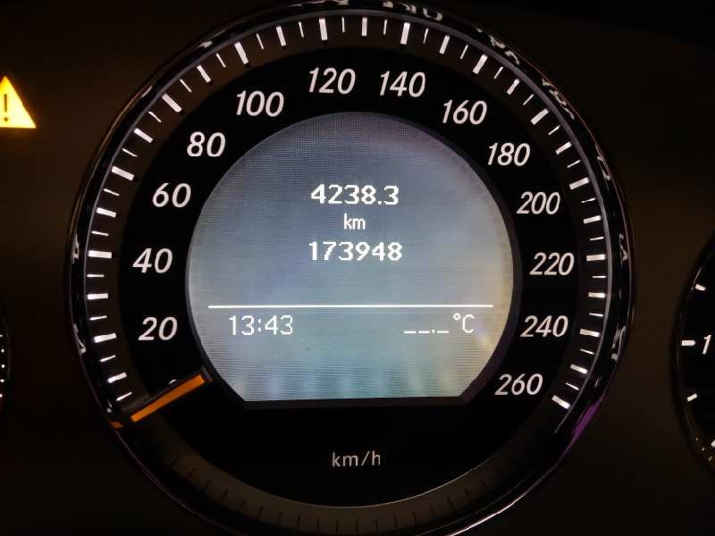 mercedes-benz clase c (w204) berlina del año 2007