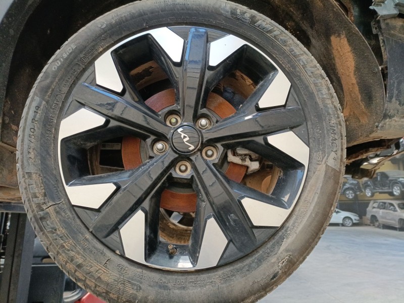 Recambio de llanta para kia sportage v (nq5) 1.6 t-gdi mhev awd referencia OEM IAM 235/50/19  