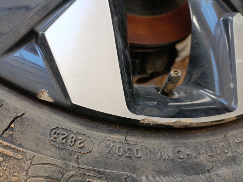 Recambio de llanta para kia sportage v (nq5) 1.6 t-gdi mhev awd referencia OEM IAM 235/50/19  