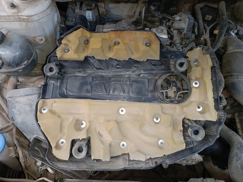 Recambio de tapa motor para hyundai tucson (tl, tle) 1.6 crdi hybrid 48v referencia OEM IAM   