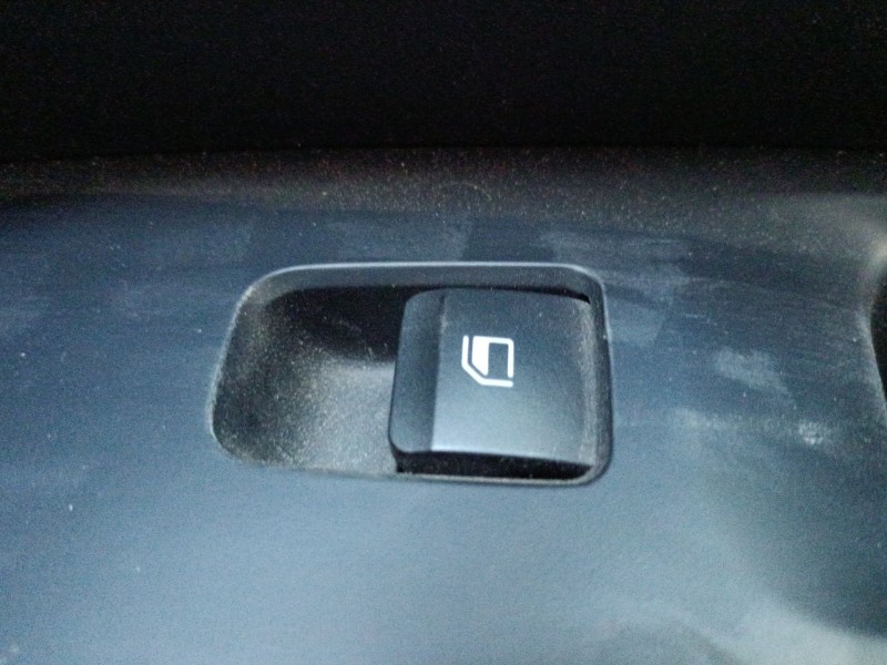 Recambio de mando elevalunas trasero derecho para hyundai tucson (tl, tle) 1.6 crdi hybrid 48v referencia OEM IAM   