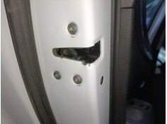 CERRADURA PUERTA TRASERA IZQUIERDA 