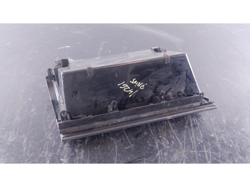 Recambio de guantera para toyota prius plus (_w4_) 1.8 hybrid (zvw40w, zvw41w) referencia OEM IAM   