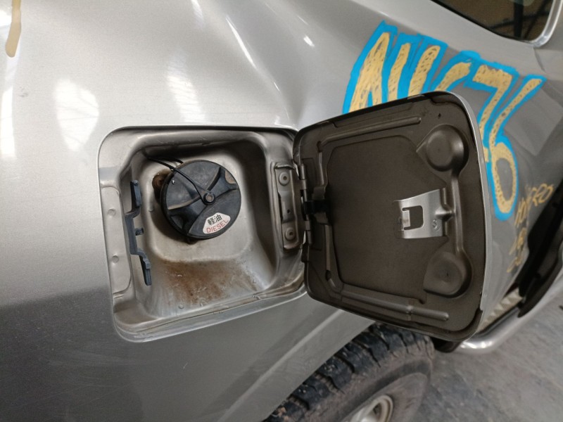 Recambio de tapa exterior combustible para mitsubishi montero iii (v7_w, v6_w) 3.2 di-d (v68w, v78w) referencia OEM IAM   