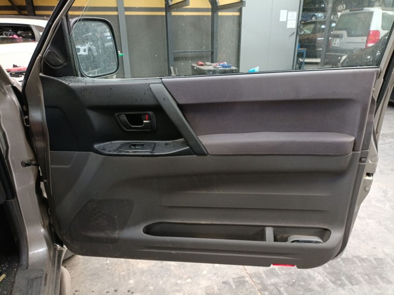 Recambio de guarnecido puerta delantera derecha para mitsubishi montero iii (v7_w, v6_w) 3.2 di-d (v68w, v78w) referencia OEM IA