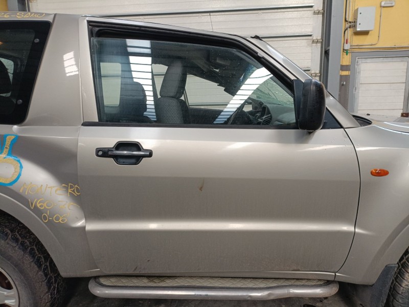 Recambio de puerta delantera derecha para mitsubishi montero iii (v7_w, v6_w) 3.2 di-d (v68w, v78w) referencia OEM IAM   
