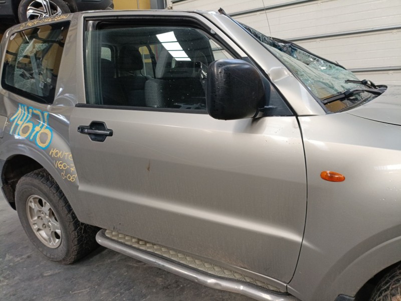 Recambio de puerta delantera derecha para mitsubishi montero iii (v7_w, v6_w) 3.2 di-d (v68w, v78w) referencia OEM IAM   